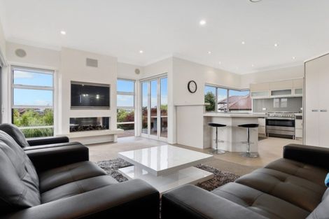 Photo of property in 9 Corsica Way, Karaka, Papakura, 2113