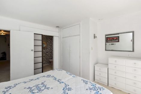 Photo of property in 35 Gray Avenue, Paraparaumu Beach, Paraparaumu, 5032