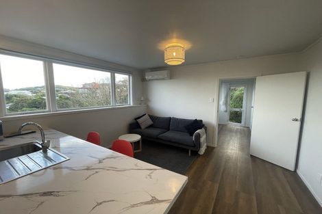 Photo of property in 12 Mataroa Avenue, Northland, Wellington, 6012