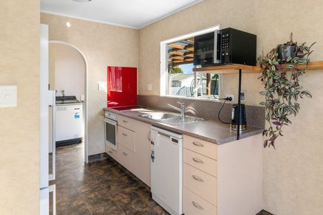 Photo of property in 11 Vincent Drive, Levin, 5510