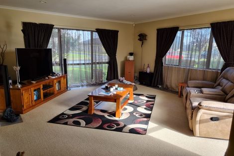 Photo of property in 19 Fergy Crescent, Wattle Downs, Auckland, 2103