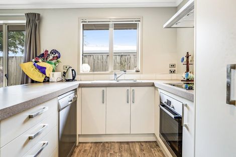 Photo of property in 114u1 Old Farm Road, Hamilton East, Hamilton, 3216