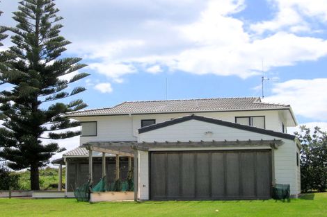 Photo of property in 51 Bway Road, Waihi Beach, 3611