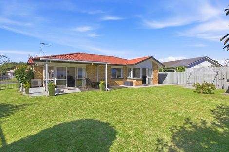Photo of property in 30 Russley Drive, Mount Maunganui, 3116