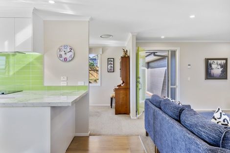 Photo of property in 4 Tuhua Close, Wharewaka, Taupo, 3330