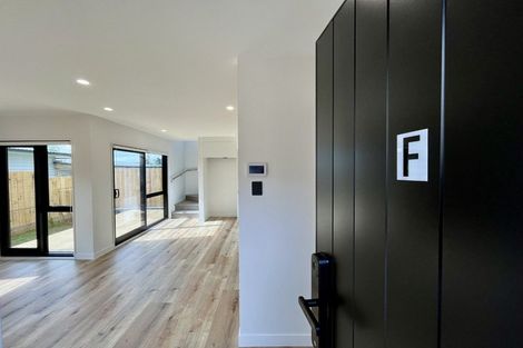 Photo of property in 98f Royal Road, Massey, Auckland, 0614