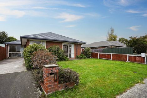Photo of property in 17 Broadbent Street, Riccarton, Christchurch, 8041