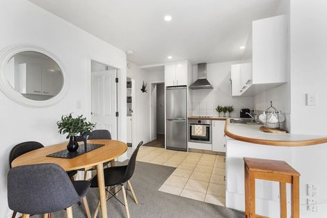 Photo of property in 353 Karaka Bay Road, Karaka Bays, Wellington, 6022