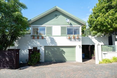 Photo of property in 1 Alfred Street, Northcote Point, Auckland, 0627