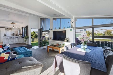 Photo of property in 11 Browning Crescent, Owhata, Rotorua, 3010
