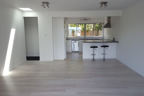 Photo of property in 2/86 Jutland Road, Hauraki, Auckland, 0622