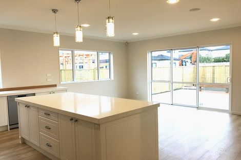 Photo of property in 32 Hikuawa Road, Flat Bush, Auckland, 2019