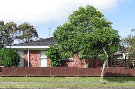 Photo of property in 1/76 Prince Regent Drive, Half Moon Bay, Auckland, 2012