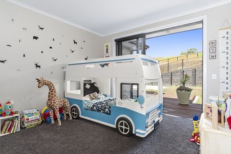 Photo of property in 43r Oceana Drive, Welcome Bay, Tauranga, 3175