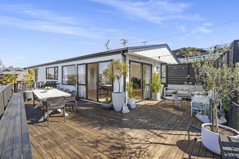 Photo of property in 70 Hinewa Road, Otumoetai, Tauranga, 3110