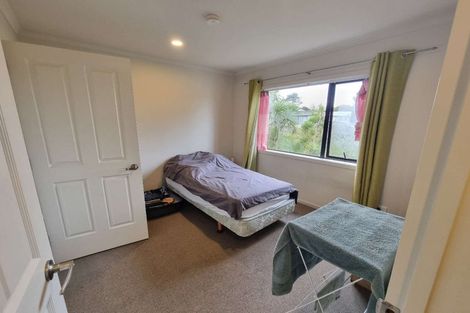 Photo of property in 11/2 Swan Hill Drive, Glen Eden, Auckland, 0602