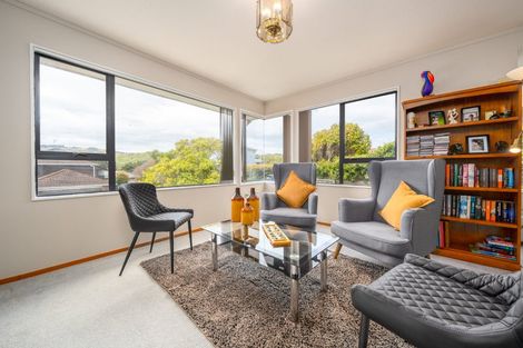Photo of property in 5 Longmont Terrace, Churton Park, Wellington, 6037