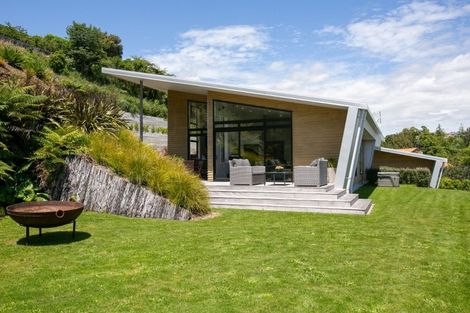 Photo of property in 90b Karina Road, Merrilands, New Plymouth, 4312