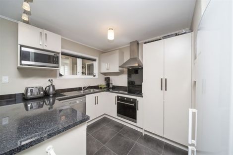 Photo of property in 8 Tawa Street, Hawera, 4610