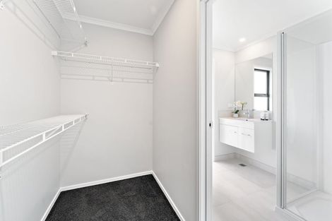 Photo of property in 66 Papatupu Way, Kumeu, 0810