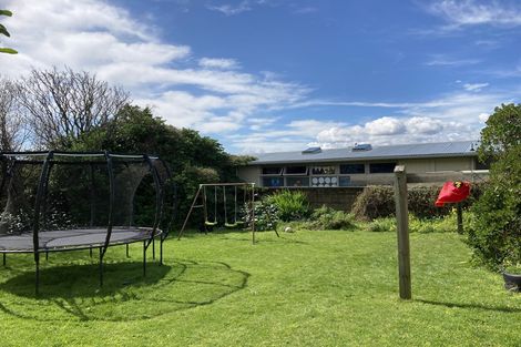 Photo of property in 87 Queens Drive, Lyall Bay, Wellington, 6022