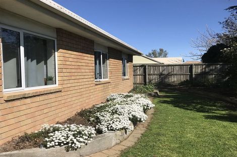 Photo of property in 30b Roche Avenue, Upper Riccarton, Christchurch, 8041