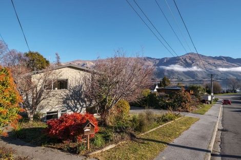 Photo of property in 6 Mackay Street, Wanaka, 9305