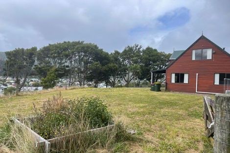 Photo of property in 3 Hastings Grove, Wainuiomata, Lower Hutt, 5014