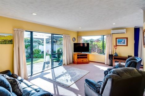 Photo of property in 9 Belgrave Place, Taradale, Napier, 4112