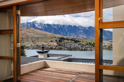 Photo of property in 7 Peregrine Place, Queenstown, 9300