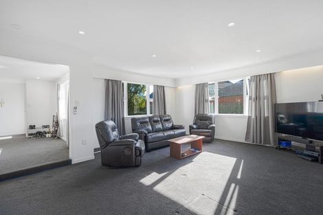 Photo of property in 70 Peer Street, Upper Riccarton, Christchurch, 8041