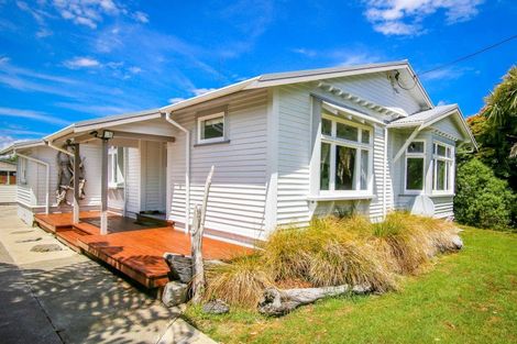 Photo of property in 75 Peel Street, Westport, 7825