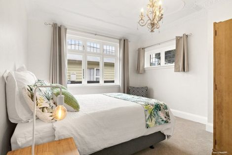 Photo of property in 242 The Parade, Island Bay, Wellington, 6023