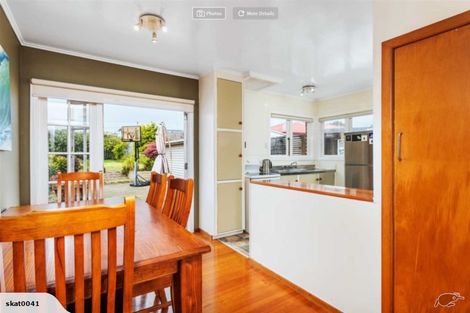 Photo of property in 9 Paton Avenue, Te Atatu South, Auckland, 0610