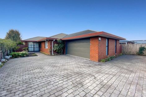 Photo of property in 6 Leslie Street, Upper Riccarton, Christchurch, 8041