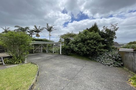 Photo of property in 1/144 Sunset Road, Unsworth Heights, Auckland, 0632