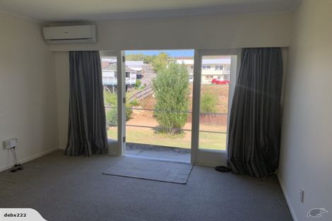 Photo of property in 20 Lake Road, Northcote, Auckland, 0627