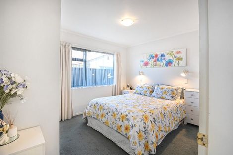 Photo of property in 1 Belgrove Drive, Waipukurau, 4200