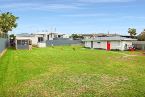 Photo of property in 15 Andrews Street, Foxton Beach, Foxton, 4815