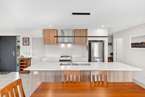 Photo of property in 23 Kereru Crescent, Wanaka, 9305