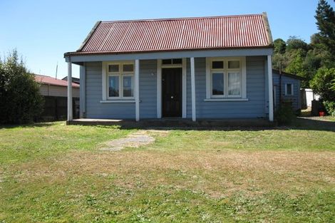 Photo of property in 26 Munson Street, Reefton, 7830