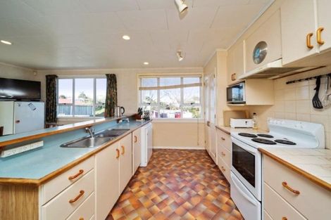 Photo of property in 28 Hunter Street, Hawera, 4610