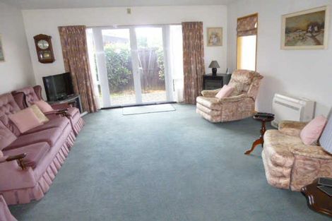 Photo of property in 1/21 Huntingdon Place, Avonhead, Christchurch, 8042