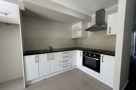 Photo of property in 9/4 Wallson Crescent, Wiri, Auckland, 2104