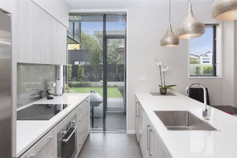 Photo of property in 50 Kilmore Street, Christchurch Central, Christchurch, 8013