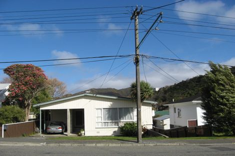 Photo of property in 11 Chamberlain Road, Karori, Wellington, 6012