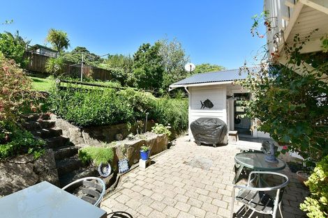 Photo of property in 13 Porter Crescent, Helensville, 0800