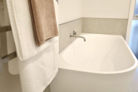 Photo of property in 1 Samuel Place, Terrace End, Palmerston North, 4410