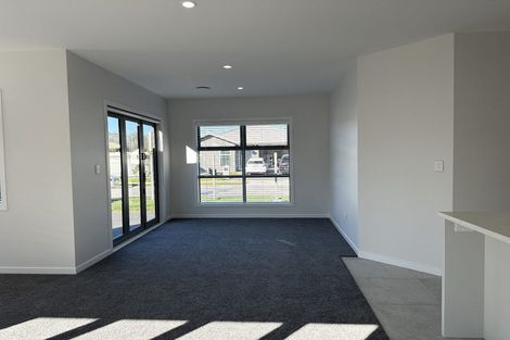 Photo of property in 17 George Yee Place, Taradale, 4112
