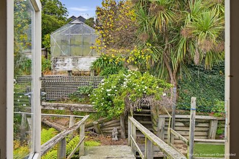 Photo of property in 9 Hawkhurst Road, Lyttelton, 8082